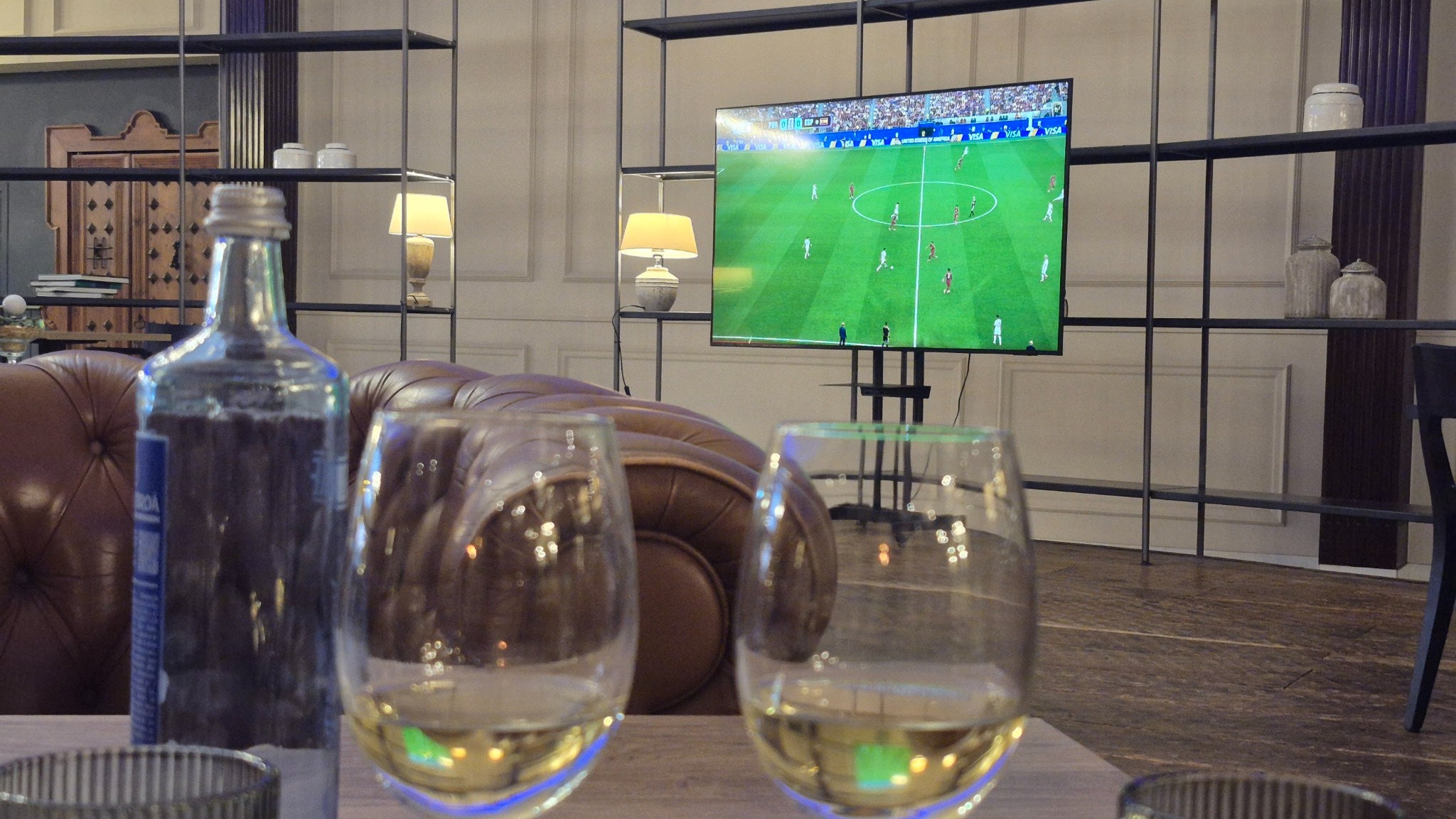 Portugal tegen Spanje kijken in het hotel